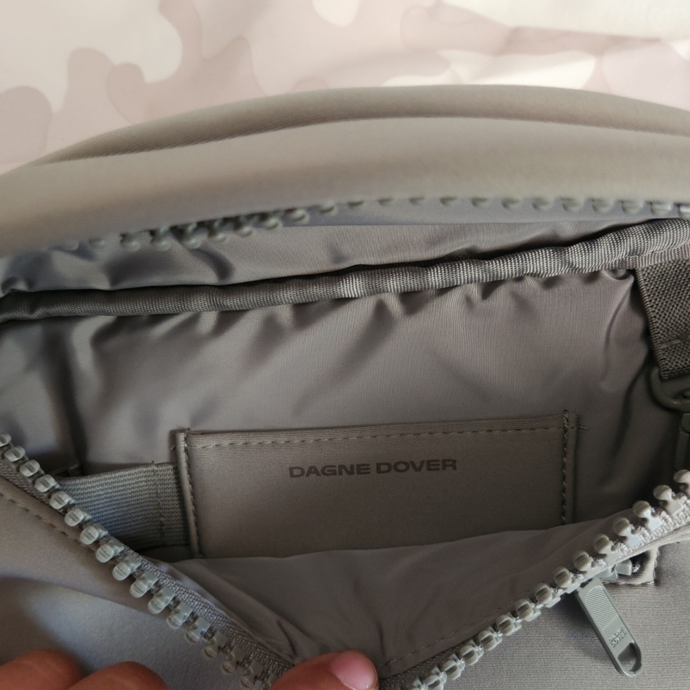 Dagne Dover Ace Neoprene Belt Bag Fanny Pack Sage Green Limited Dust Bag NWT - Picture 4 of 7